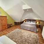 Exclusive Dachgeschosswohnung In Haren/emmeln Apartman *